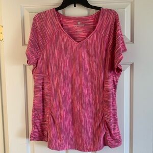 90 Degree by Reflex athletic top. Short sleeve.